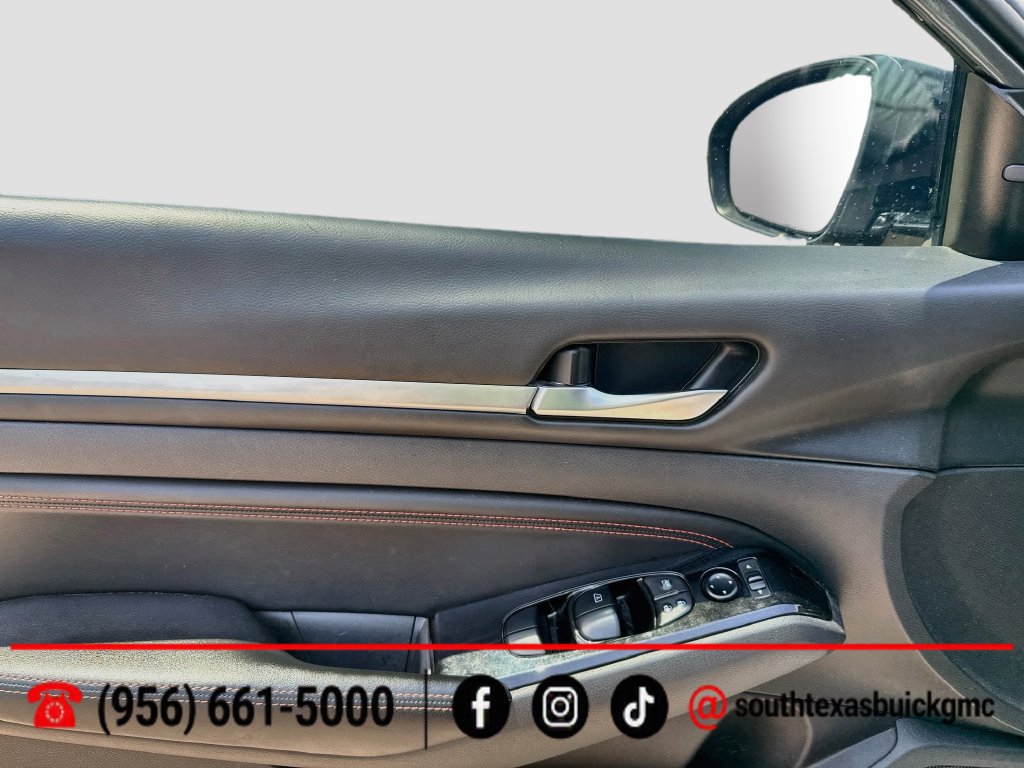 Used 2023 Nissan Altima 2.5 SR FWD image 10