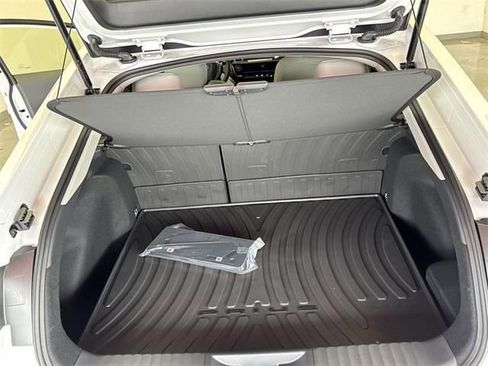 New 2026 Toyota Prius XLE image 23