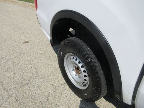 Used 2019 Ford Ranger XL w/ Equipment Group 101A Mid RWD image 15