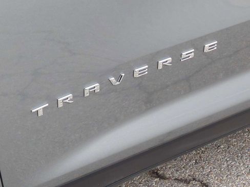 Used 2026 Chevrolet Traverse LT w/ Driver Confidence Package image 31