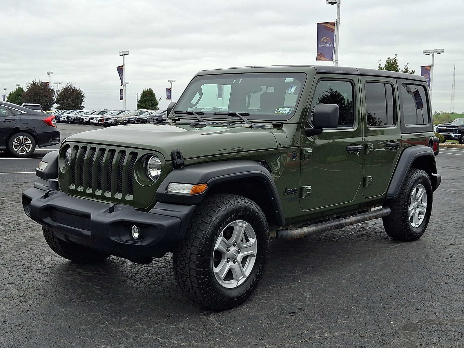 Used 2021 Jeep Wrangler Unlimited Sport AWD/4WD image 3