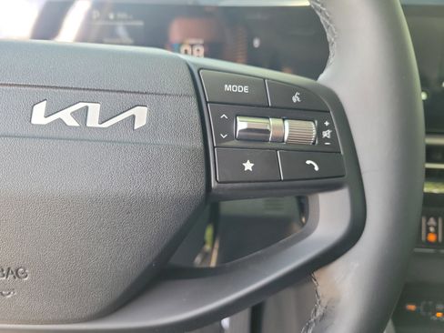 New 2026 Kia Sportage EX FWD image 24