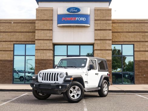 Used 2022 Jeep Wrangler Sport S image 2