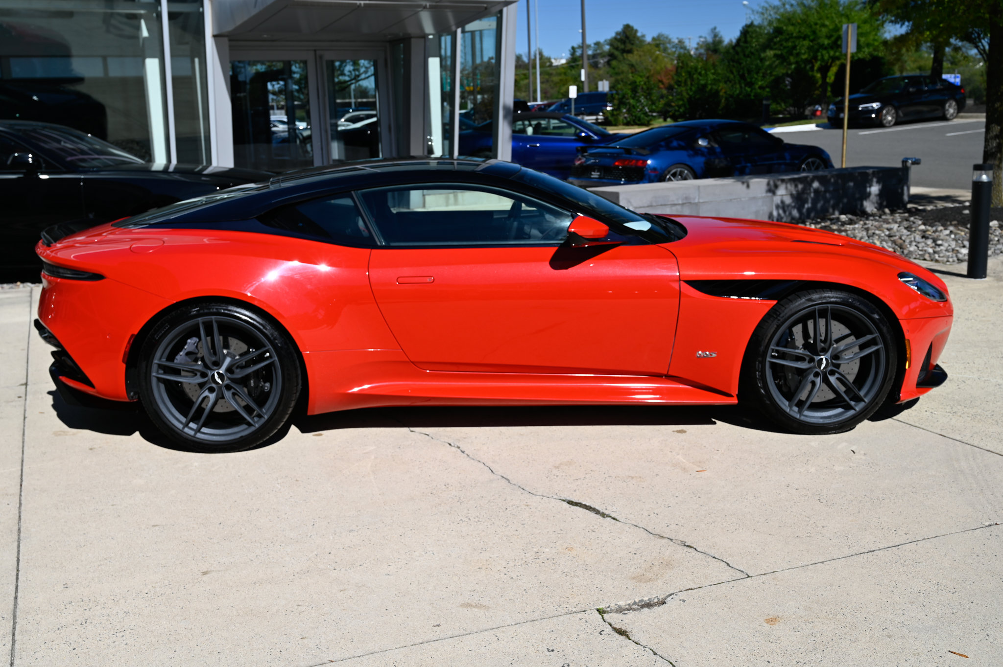 Used 2020 Aston Martin DBS Superleggera RWD image 4