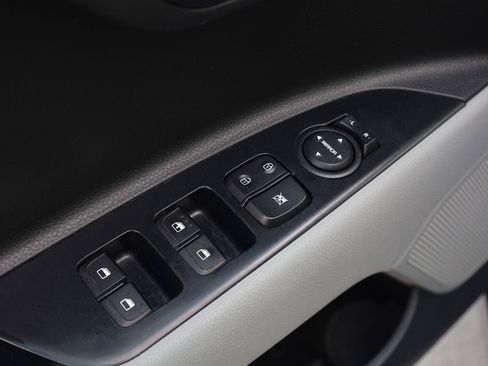 Used 2020 Kia Rio S FWD image 31