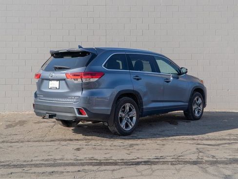 Used 2019 Toyota Highlander Limited Platinum image 7