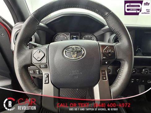 Used 2018 Toyota Tacoma TRD Sport AWD/4WD image 15