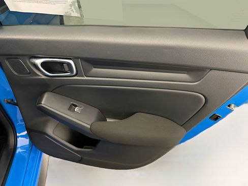 Used 2023 Honda Civic Sport image 30