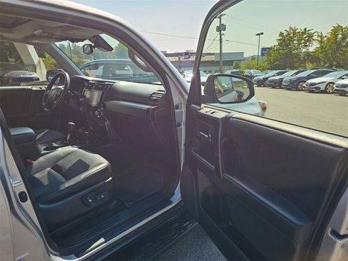 Used 2021 Toyota 4Runner Venture w/ Moonroof Package image 13