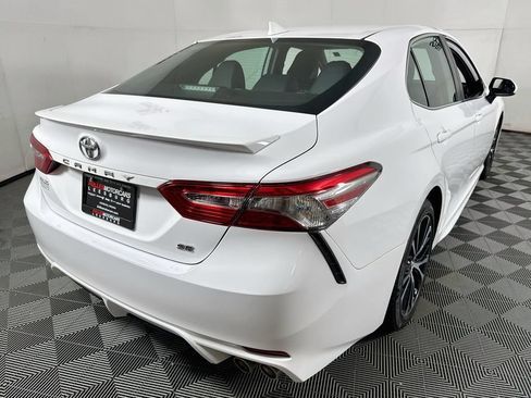 Used 2019 Toyota Camry SE FWD image 7