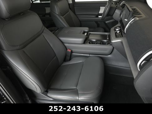 Used 2025 Ford Expedition Max Active AWD/4WD image 50