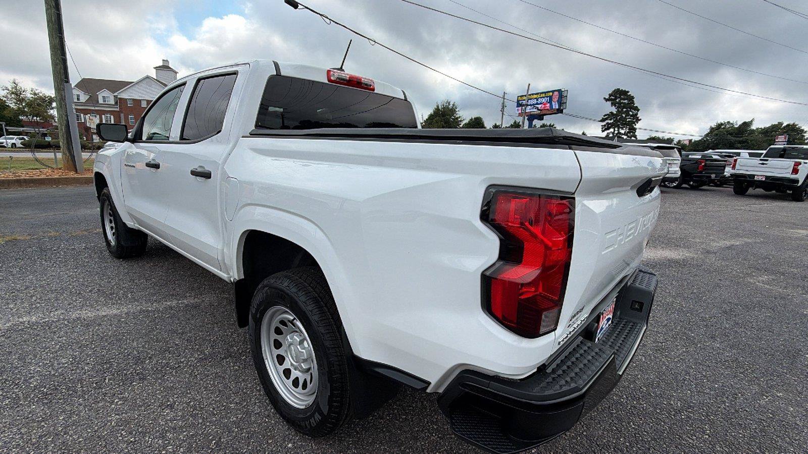 Used 2024 Chevrolet Colorado W/T RWD image 10