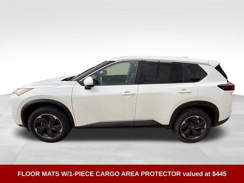 Used 2024 Nissan Rogue SV AWD/4WD image 3