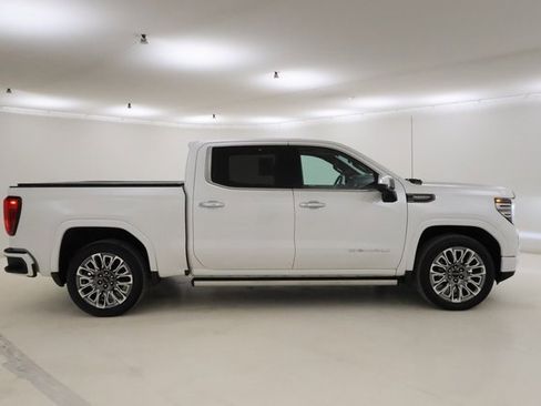 Used 2023 GMC Sierra 1500 Denali Ultimate image 2