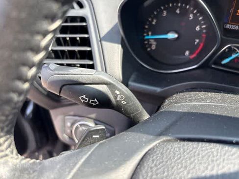 Used 2018 Ford Escape SE w/ SE Sport Appearance Package FWD image 16