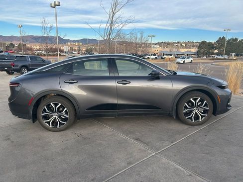 Used 2024 Toyota Crown image 9