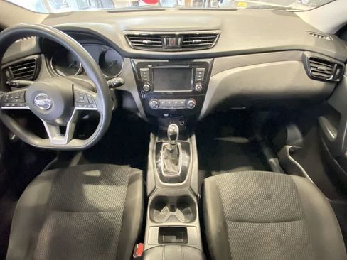 Used 2021 Nissan Rogue Sport S image 23