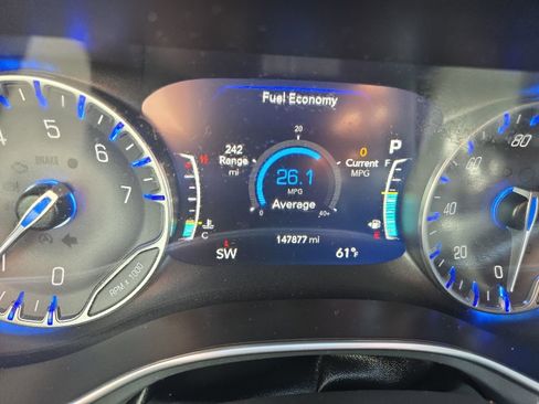 Used 2019 Chrysler Pacifica Touring-L Plus w/ S Appearance Package FWD image 22
