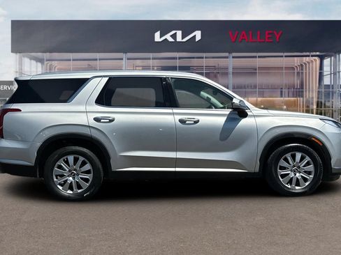 Used 2024 Hyundai Palisade SEL FWD image 3