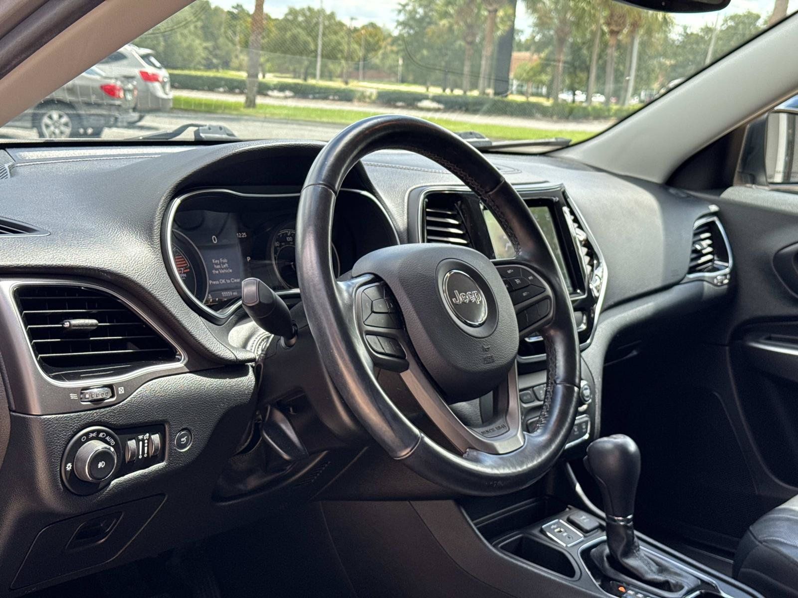 Used 2020 Jeep Cherokee Limited FWD image 15