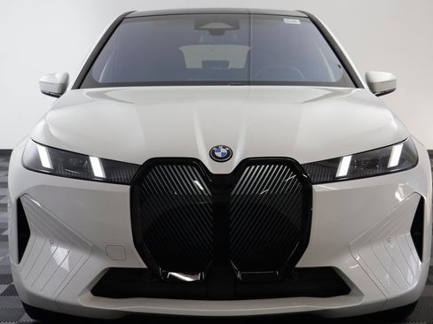 New 2026 BMW iX xDrive45 w/ Climate Comfort Package image 24