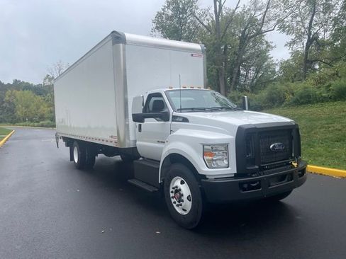New 2026 Ford F750 2WD Regular Cab Super Duty image 1