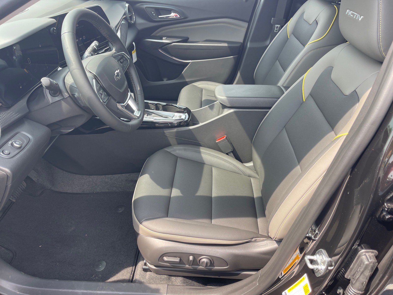 New 2026 Chevrolet Trax ACTIV FWD image 10
