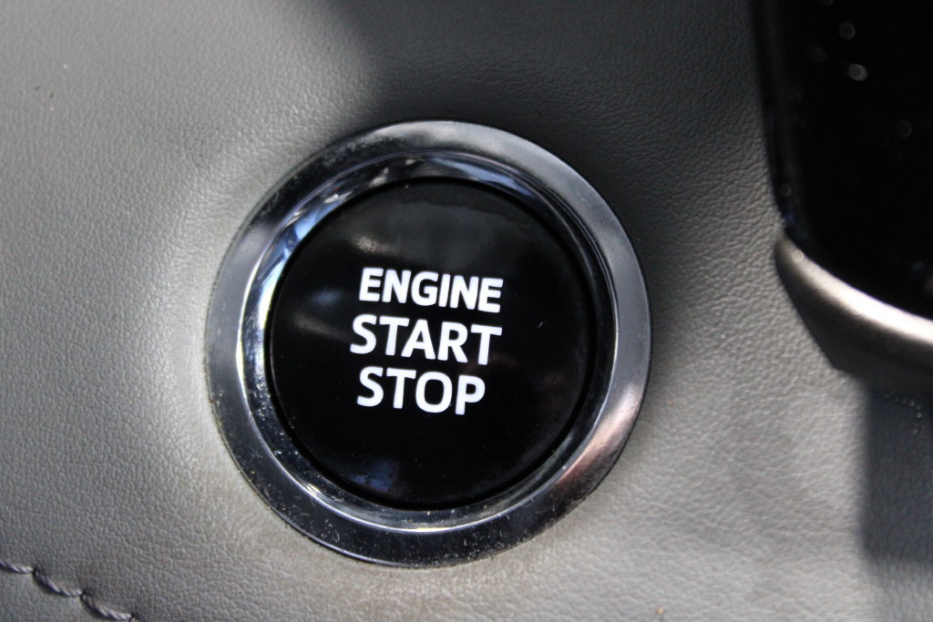 Used 2023 Toyota Highlander XLE AWD/4WD image 18
