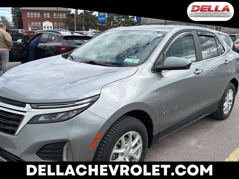 Used 2023 Chevrolet Equinox LT image 1