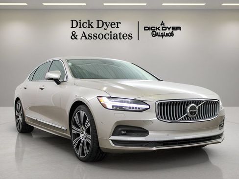 Certified 2023 Volvo S90 B6 Plus w/ Protection Package Premier AWD/4WD image 3