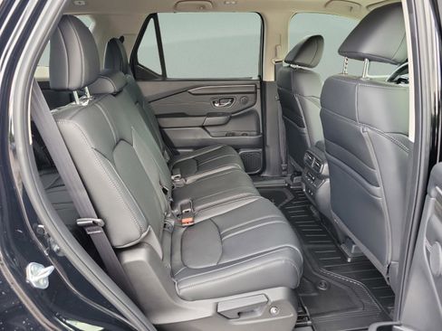New 2026 Honda Pilot Touring image 10
