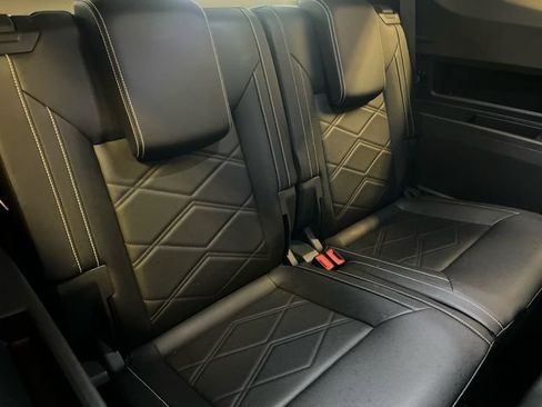 Certified 2025 Volkswagen Atlas SE image 16