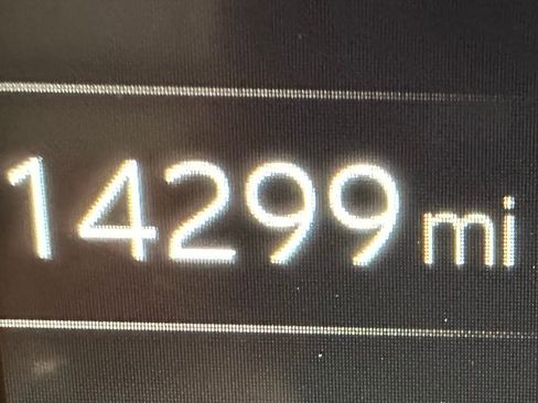 Used 2025 Toyota Prius XLE image 24