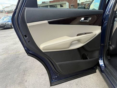 Used 2019 Kia Sorento FWD image 32
