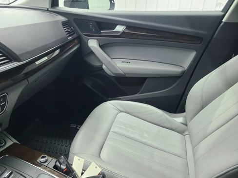 Used 2019 Audi Q5 2.0T Premium image 24