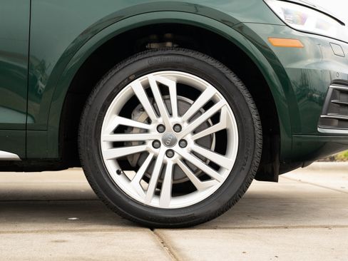 Used 2018 Audi Q5 2.0T Premium Plus w/ Premium Plus Package image 4