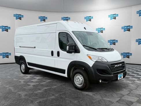 Used 2026 RAM ProMaster 2500 w/ Convenience Group FWD image 7