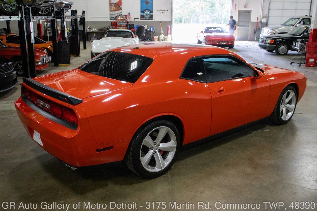 Used 2009 Dodge Challenger SRT8 w/ SRT Option Group II RWD image 7