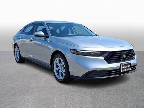 Used 2025 Honda Accord LX image 3