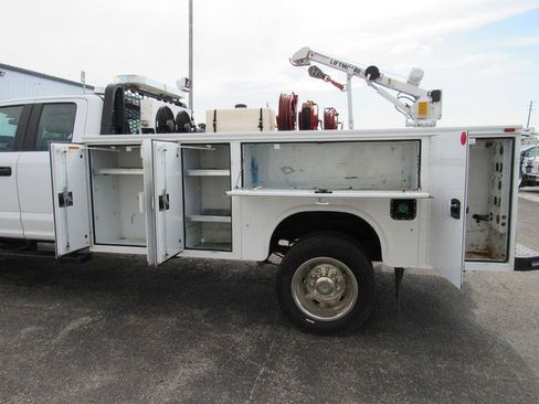 Used 2017 Ford F550 4x4 SuperCab Super Duty w/ Power Equipment Group image 37