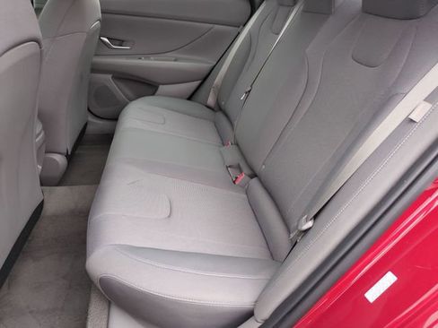 Certified 2024 Hyundai Elantra SE FWD image 15