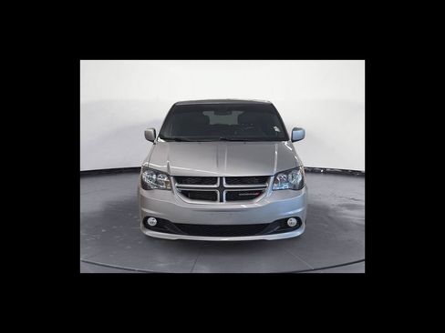 Used 2019 Dodge Grand Caravan GT FWD image 9