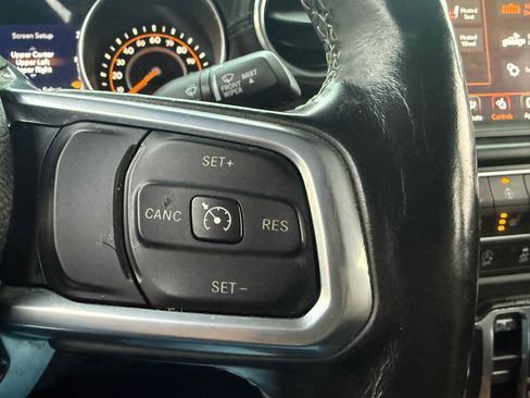 Used 2021 Jeep Gladiator Overland w/ Popular Equipment Package AWD/4WD image 30