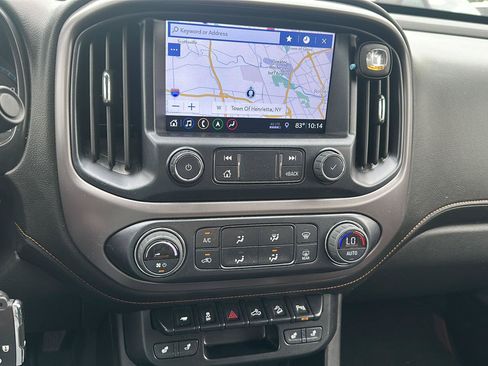 Used 2022 GMC Canyon AT4 w/ Trailering Package AWD/4WD image 8