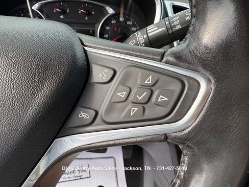 Used 2018 Chevrolet Equinox Premier FWD image 20