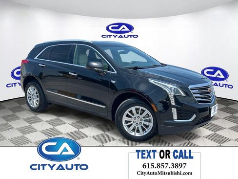 Used 2017 Cadillac XT5 FWD image 1