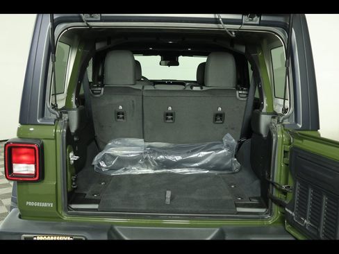 Used 2024 Jeep Wrangler Sport S image 16