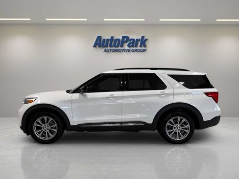 Certified 2024 Ford Explorer XLT w/ Equipment Group 202A AWD/4WD image 4