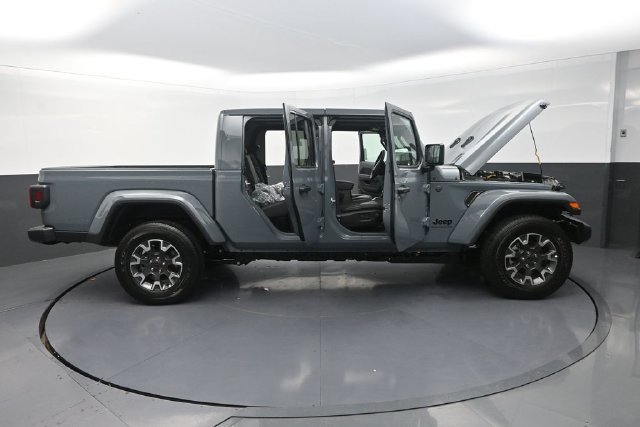 New 2026 Jeep Gladiator Sport AWD/4WD image 37