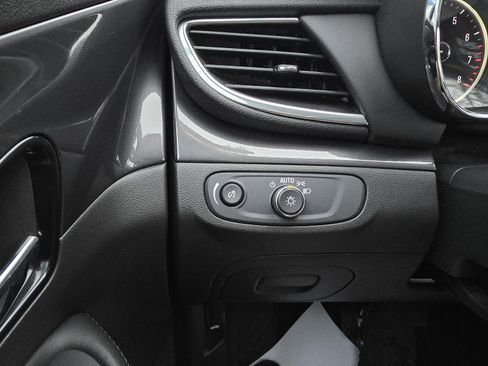 Used 2021 Buick Encore Preferred w/ Safety Package image 19